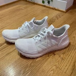 white adidas ultraboost 19